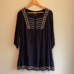 Entro dress with 3/4 sleeves. Size M.